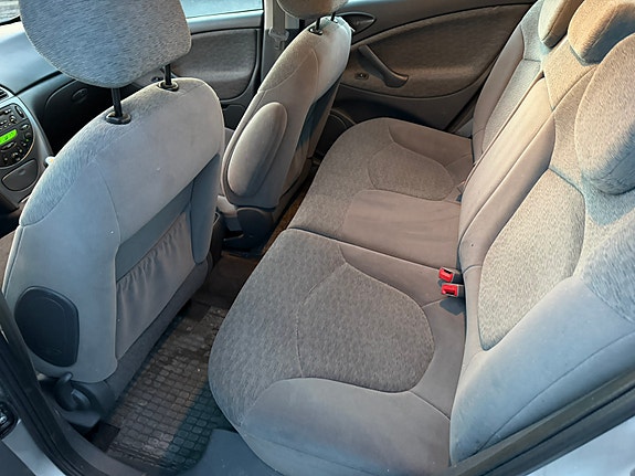 Citroen C5 7 of 8