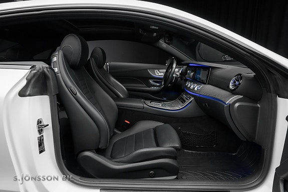 Mercedes-Benz E300 14 of 20