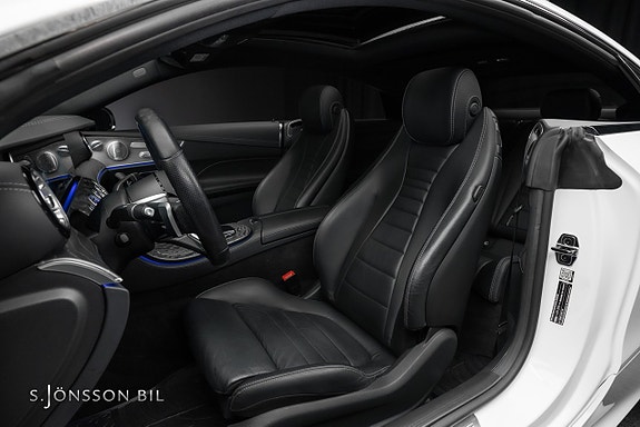Mercedes-Benz E300 11 of 20