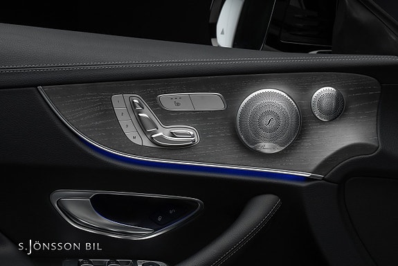 Mercedes-Benz E300 19 of 20