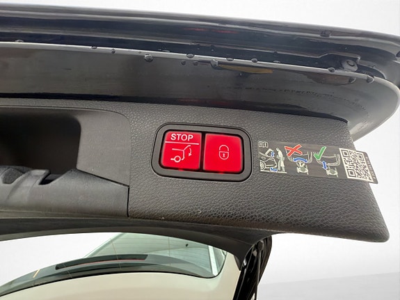 Mercedes-Benz E300 18 of 30