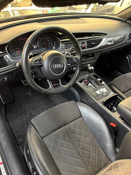 Audi RS6 3 of 5