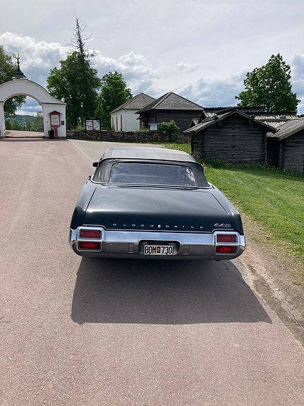 Oldsmobile Cutlass 6 of 6