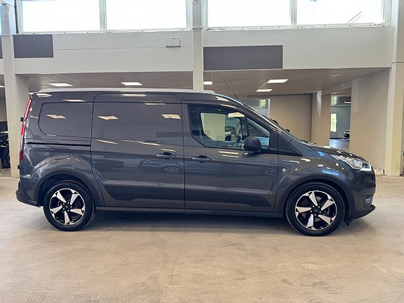 Ford Transit Connect 4 of 5