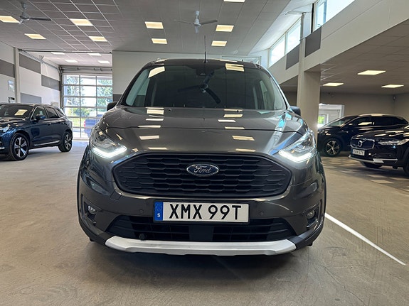 Ford Transit Connect 2 of 5