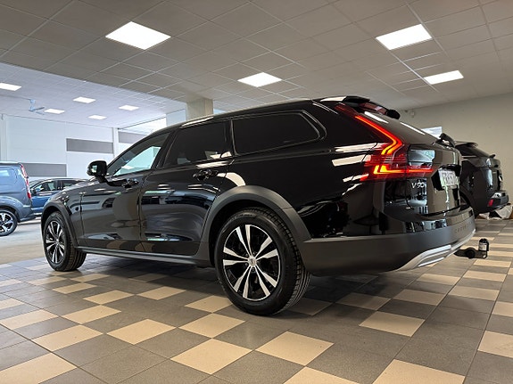 Volvo V90 Cross Country 5 of 5