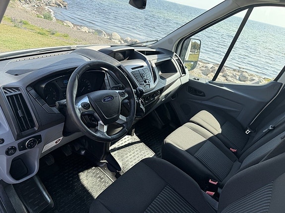 Ford Transit 7 of 13