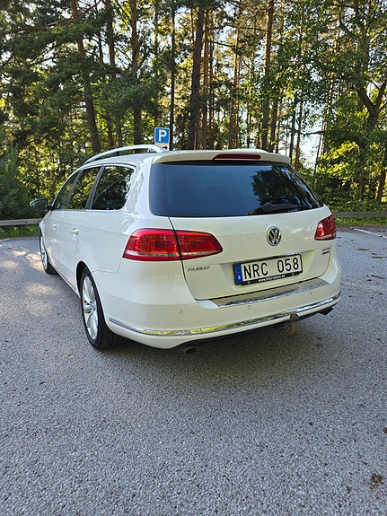 Volkswagen Passat 3 of 5