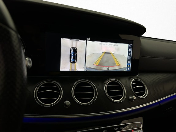 Mercedes-Benz E220 27 of 30