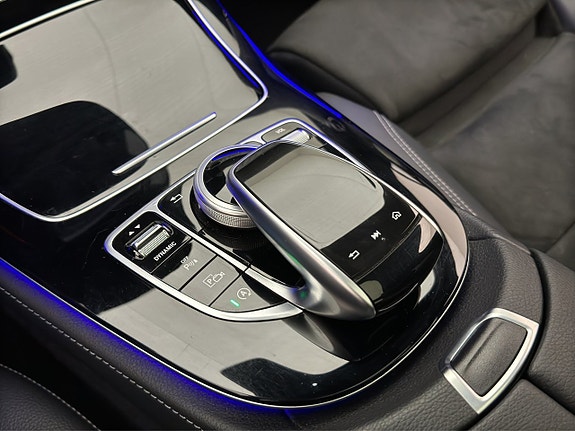 Mercedes-Benz E220 23 of 30