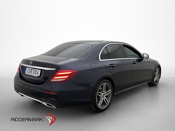Mercedes-Benz E220 8 of 30