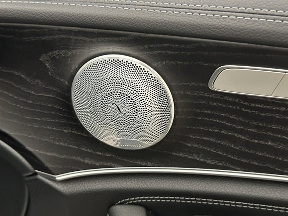Mercedes-Benz E220 30 of 30