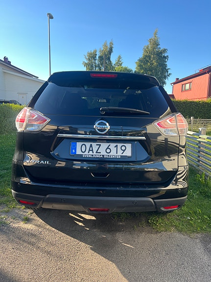 Nissan X-Trail 4 of 5