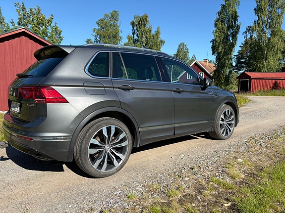 Volkswagen Tiguan 3 of 5