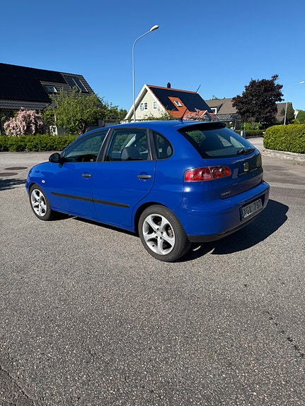 Seat Ibiza 2 of 5