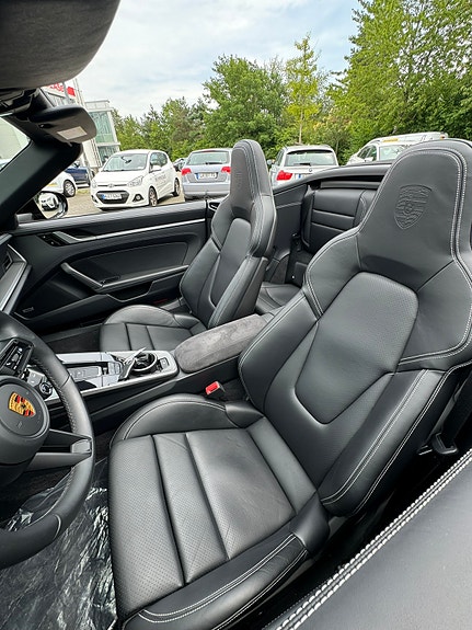 Porsche 911 Carrera S 9 of 9