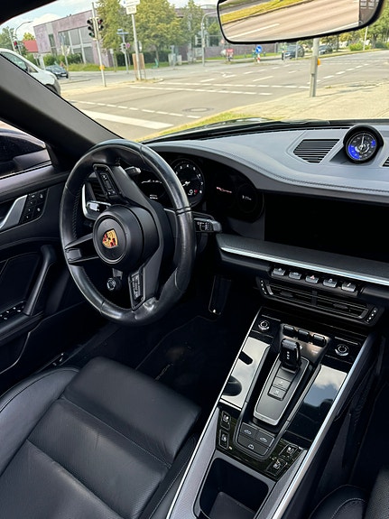 Porsche 911 Carrera S 8 of 9