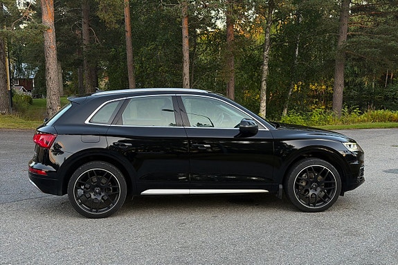 Audi Q5 9 of 18