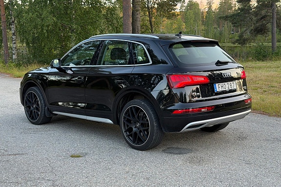 Audi Q5 4 of 18