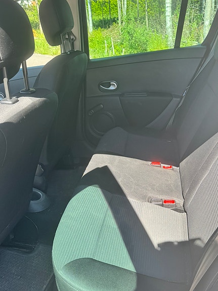 Renault Clio 7 of 15