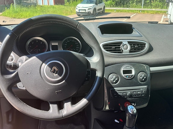Renault Clio 6 of 15