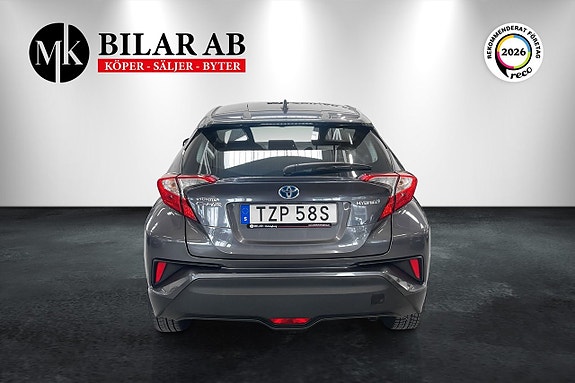 Toyota C-HR 4 of 12