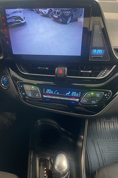 Toyota C-HR 12 of 12