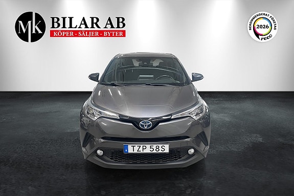 Toyota C-HR 2 of 12