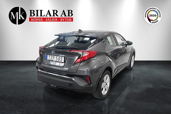 Toyota C-HR 5 of 12