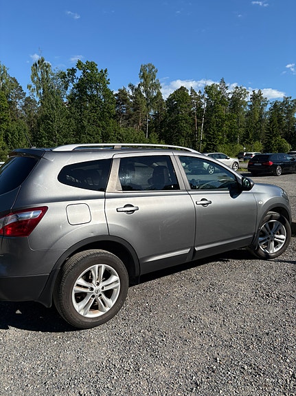 Nissan Qashqai+2 4 of 5