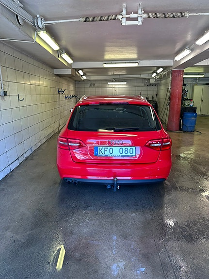 Audi A4 4 of 5