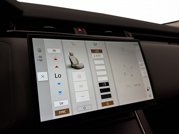 Land Rover Range Rover Velar 26 of 30