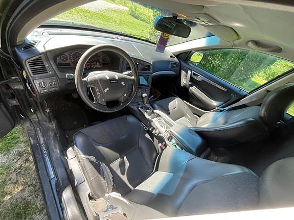 Volvo XC70 4 of 6