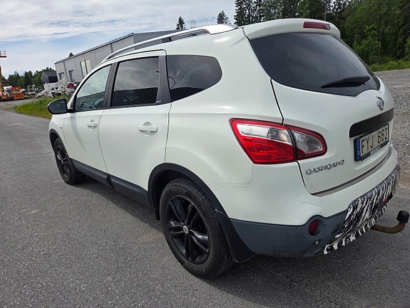 Nissan Qashqai+2 3 of 5