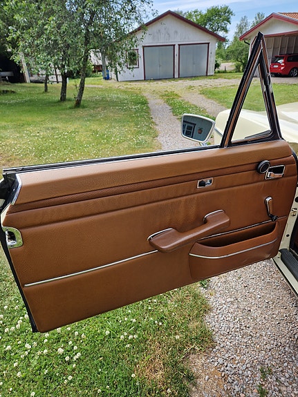 Mercedes-Benz 250 CE 10 of 10