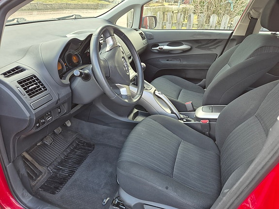 Toyota Auris 5 of 5