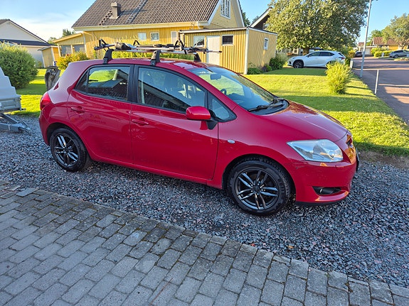 Toyota Auris 3 of 5