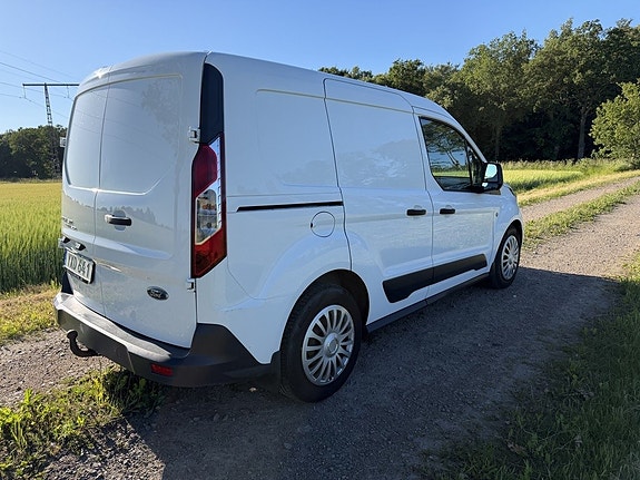 Ford Transit Connect 6 of 11