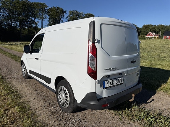 Ford Transit Connect 8 of 11