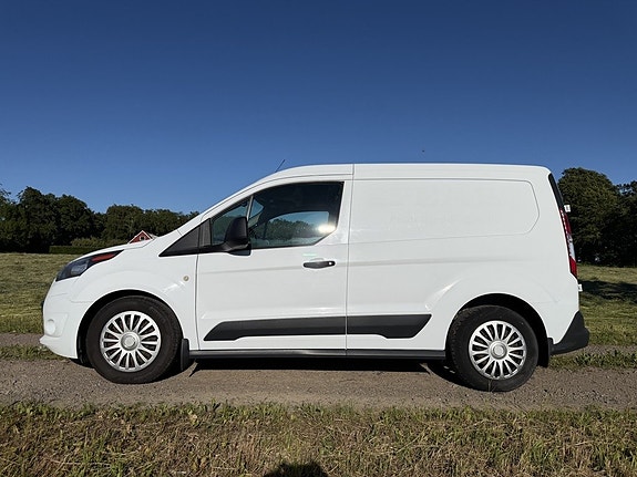 Ford Transit Connect 4 of 5
