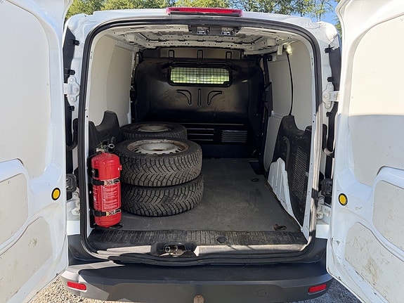 Ford Transit Connect 9 of 11