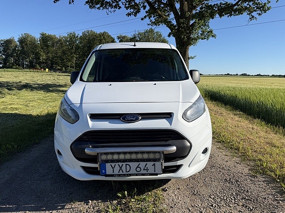Ford Transit Connect 3 of 5