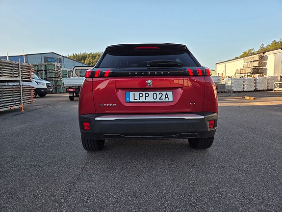 Peugeot e-2008 4 of 5