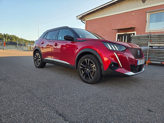 Peugeot e-2008 7 of 13