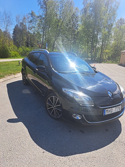Renault Megane III 2 of 9