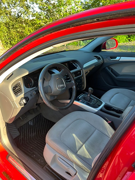 Audi A4 4 of 5