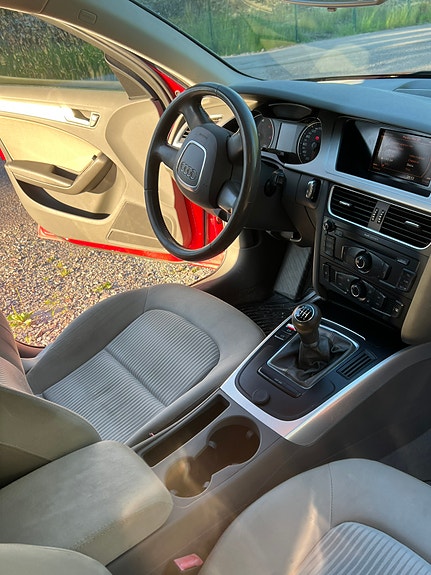 Audi A4 4 of 5