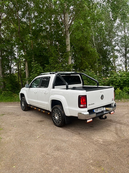 Volkswagen Amarok 3 of 5