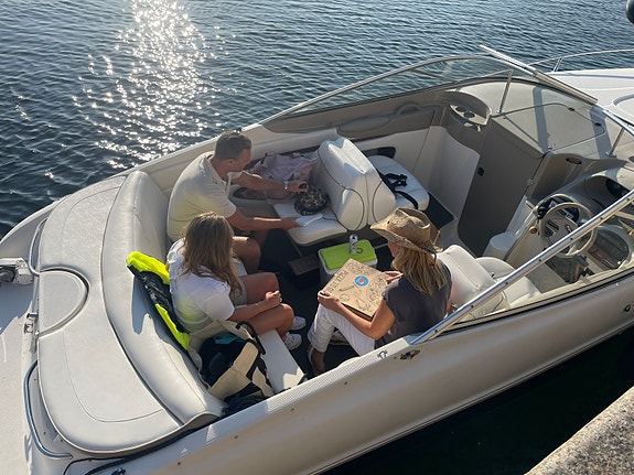 Bayliner 2352 Capri LX 2 of 3
