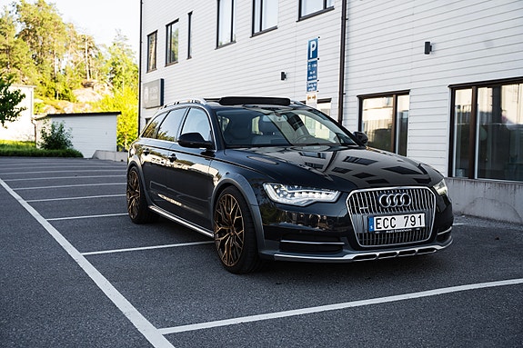 Audi A6 allroad 2 of 5